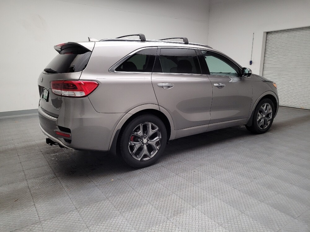 2017 Kia Sorento in Downey, CA 90241 - 18111106 10