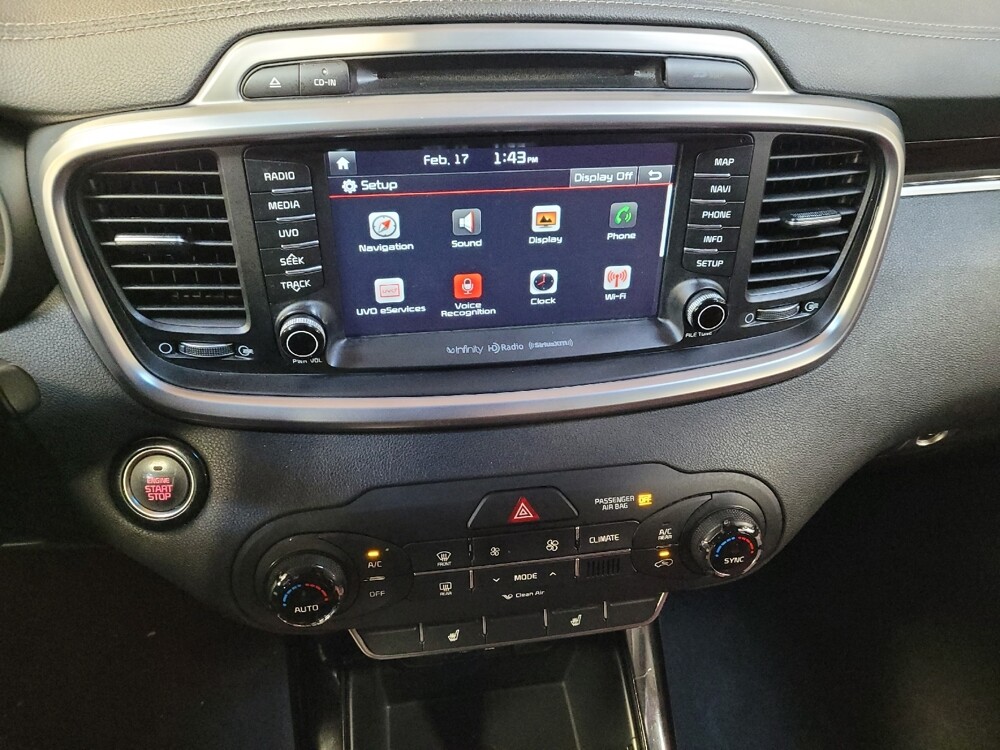 2017 Kia Sorento in Downey, CA 90241 - 18111106 25