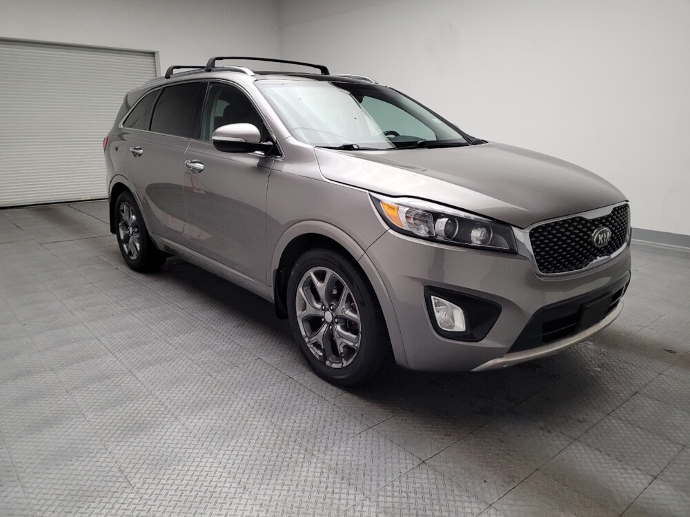 2017 Kia Sorento in Downey, CA 90241 - 18111106 13