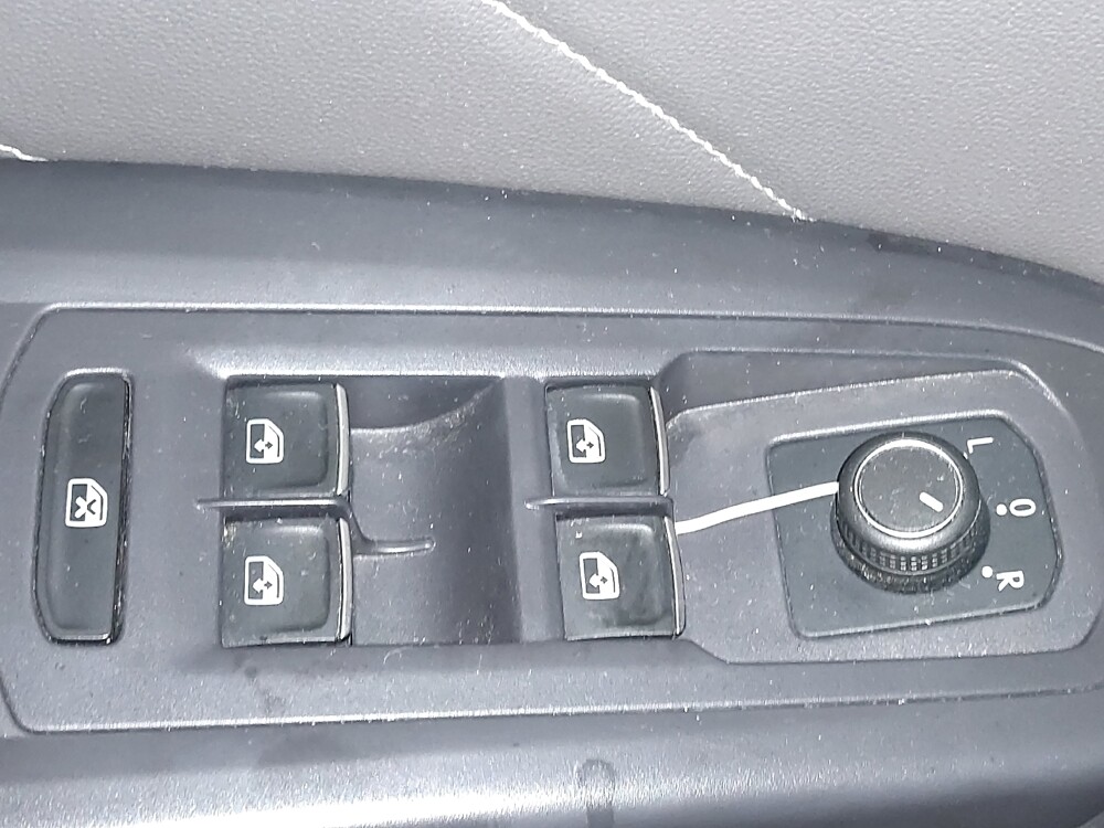 2021 Volkswagen Atlas in Fort Worth, TX 76116 - 18111107 27