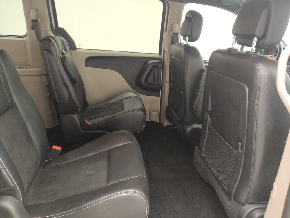 2019 Dodge Grand Caravan in St. Louis, MO 63125 - 18111114 19