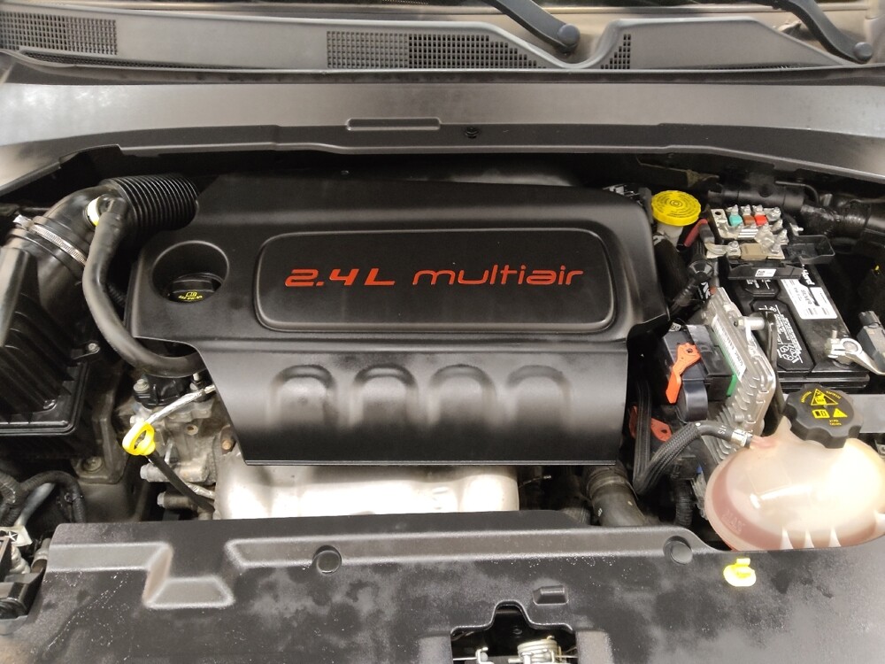 2020 Jeep Compass in Fairfield, OH 45014 - 18111115 30