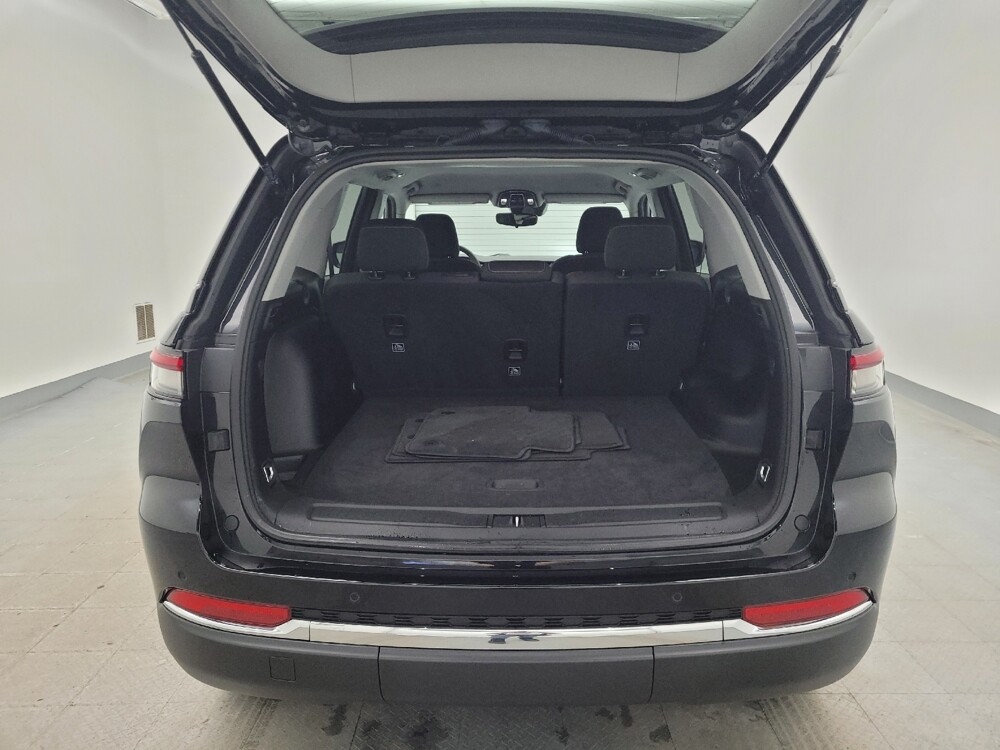 2023 Jeep Grand Cherokee in Fairfield, OH 45014 - 18111117 29