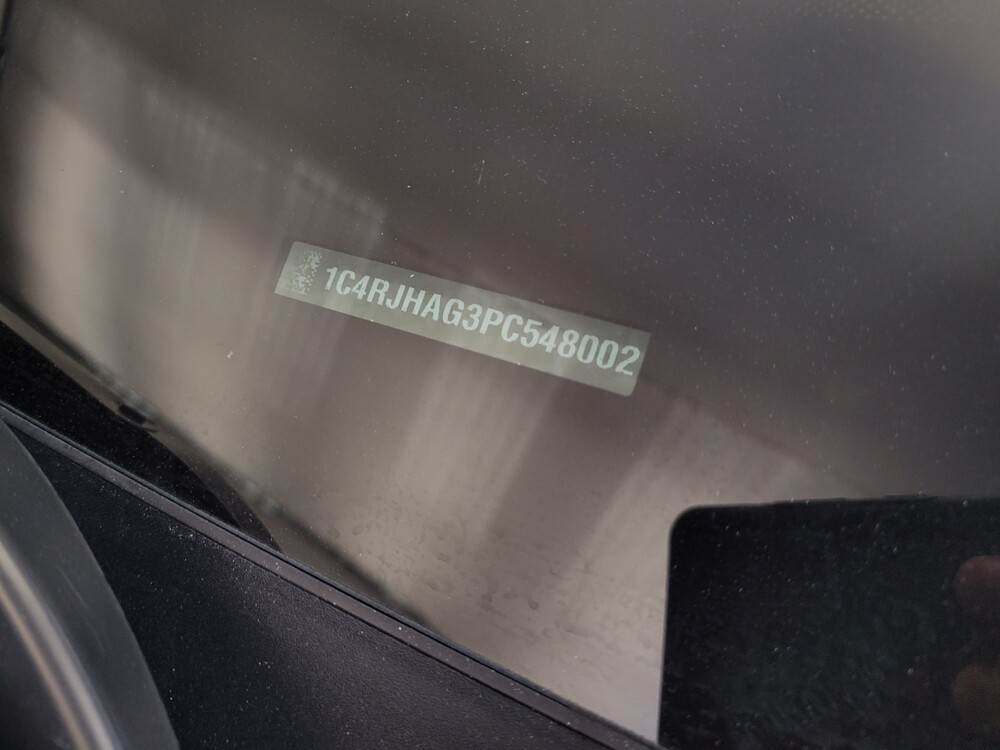 2023 Jeep Grand Cherokee in Fairfield, OH 45014 - 18111117 33