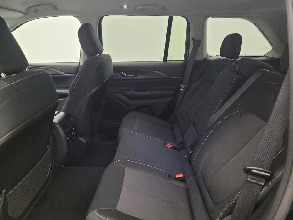 2023 Jeep Grand Cherokee in Fairfield, OH 45014 - 18111117 18