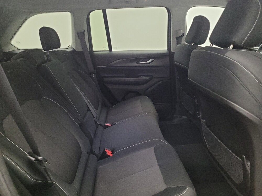 2023 Jeep Grand Cherokee in Fairfield, OH 45014 - 18111117 19