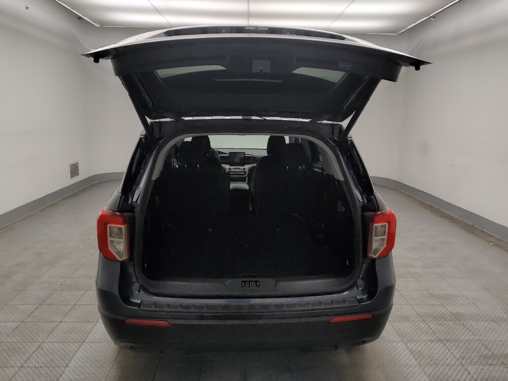 2023 Ford Explorer in Des Moines, IA 50310 - 18111119 29