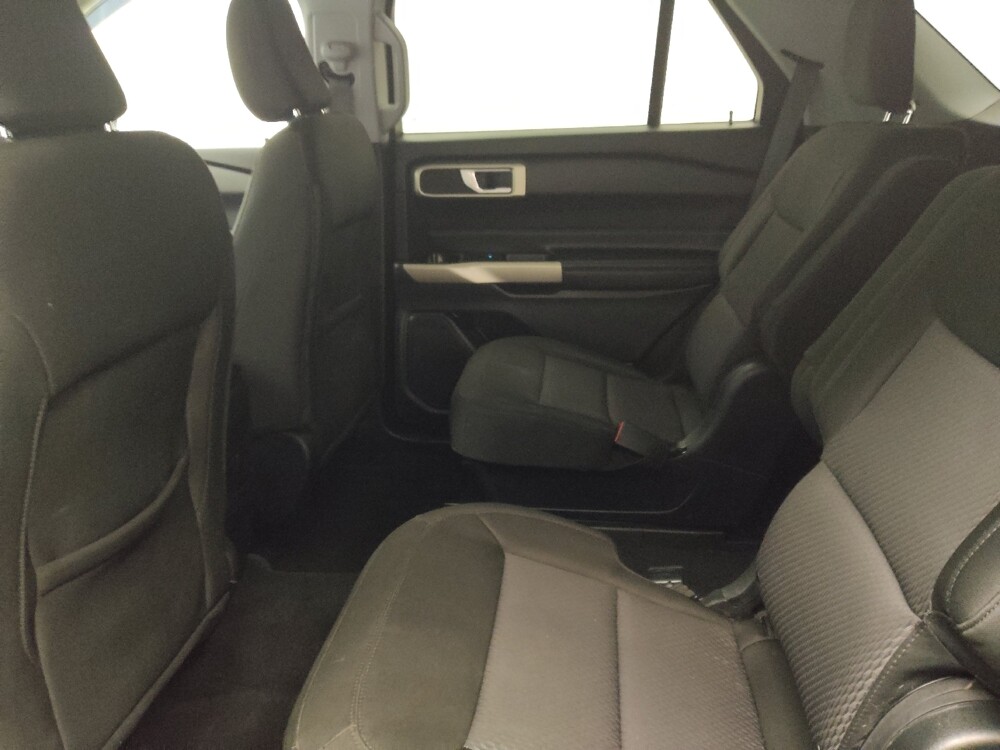 2023 Ford Explorer in Des Moines, IA 50310 - 18111119 18