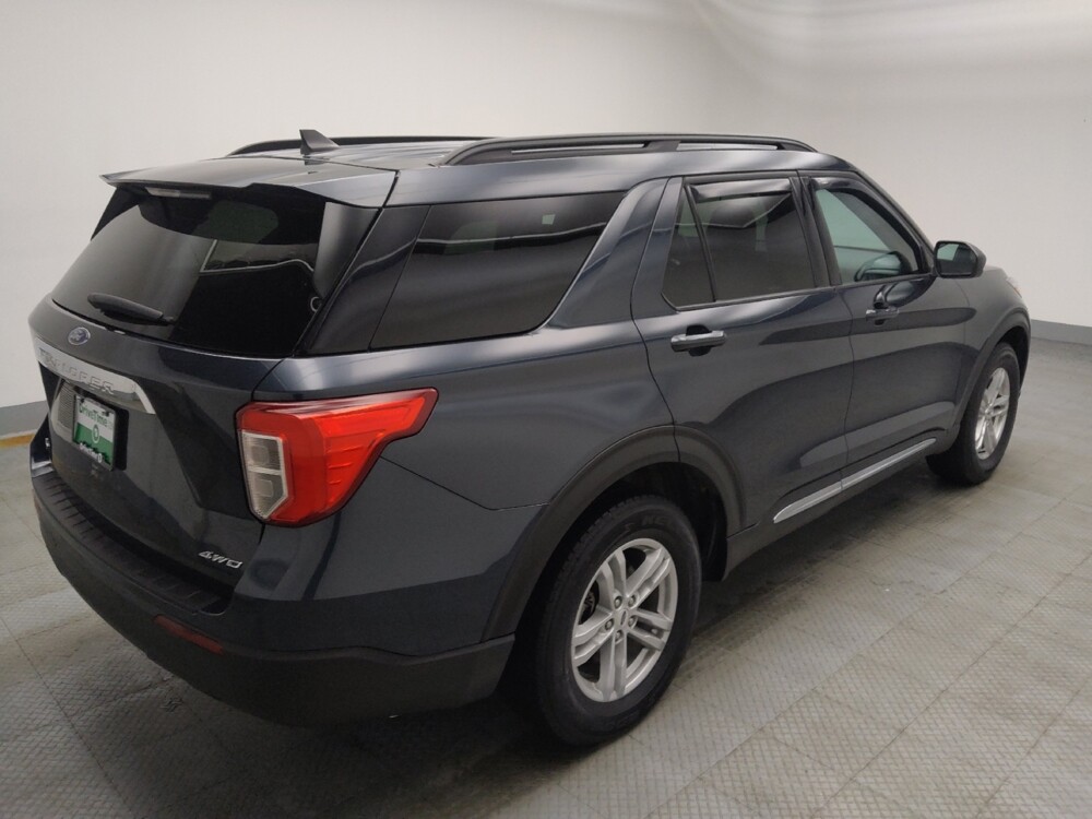 2023 Ford Explorer in Des Moines, IA 50310 - 18111119 10