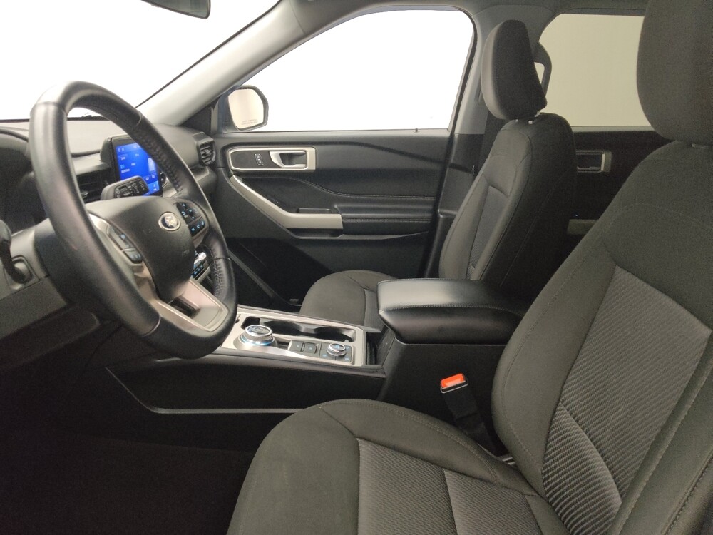 2023 Ford Explorer in Des Moines, IA 50310 - 18111119 17