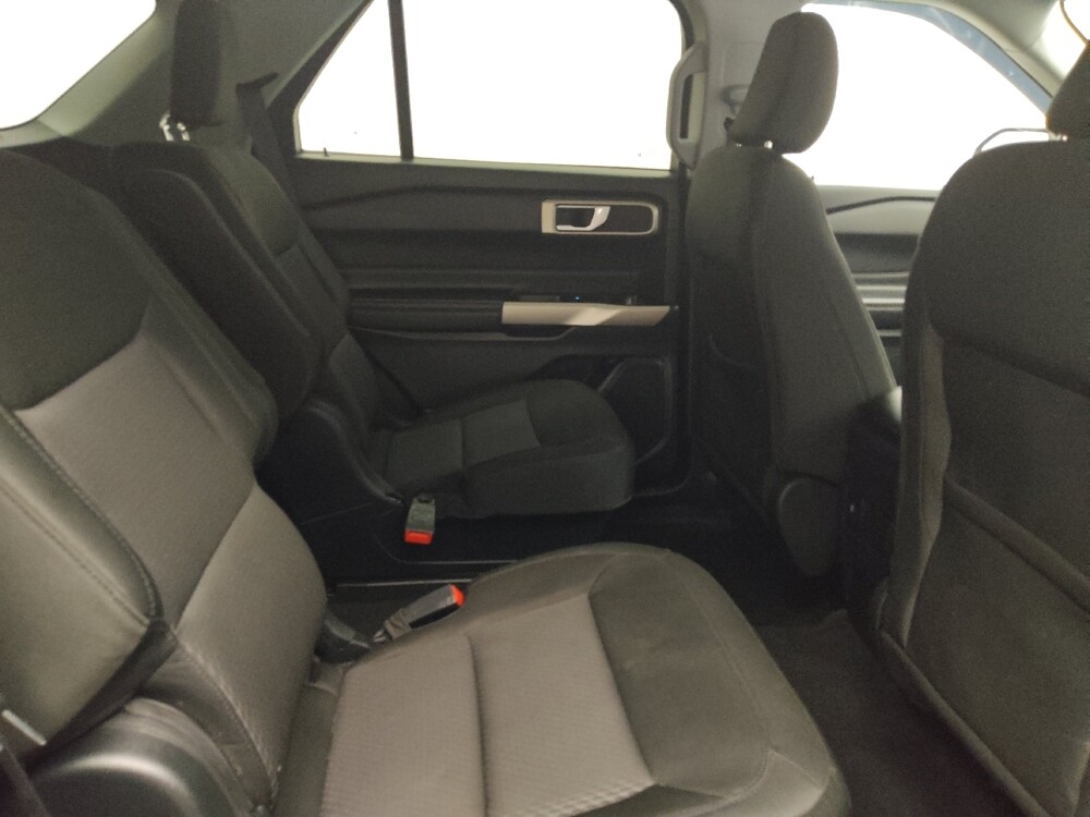 2023 Ford Explorer in Des Moines, IA 50310 - 18111119 19