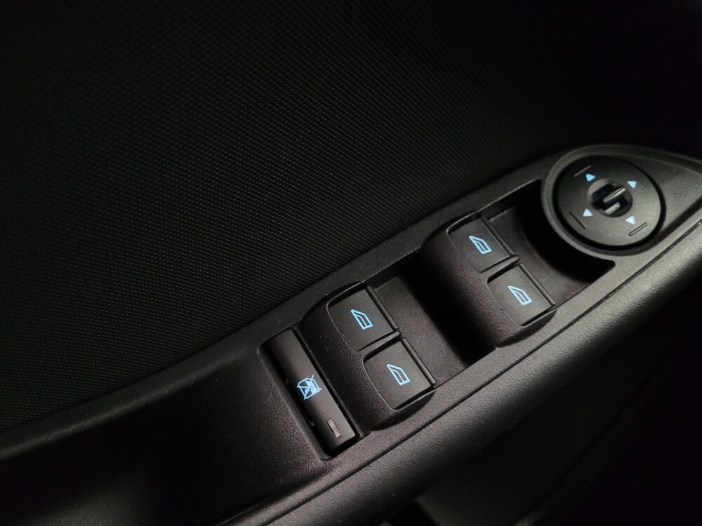 2016 Ford Focus in Des Moines, IA 50310 - 18111124 27