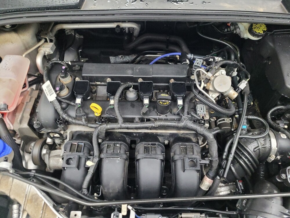 2016 Ford Focus in Des Moines, IA 50310 - 18111124 30