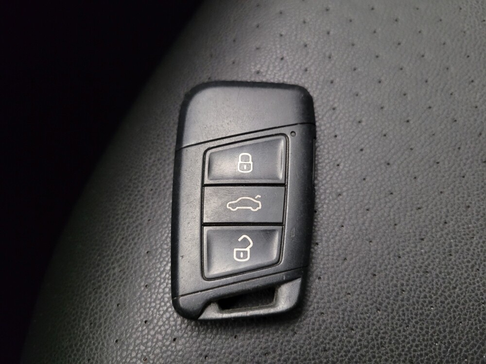 2020 Volkswagen Jetta in Downey, CA 90241 - 18111135 32