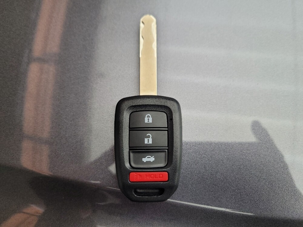 2019 Honda Civic in Downey, CA 90241 - 18111137 32