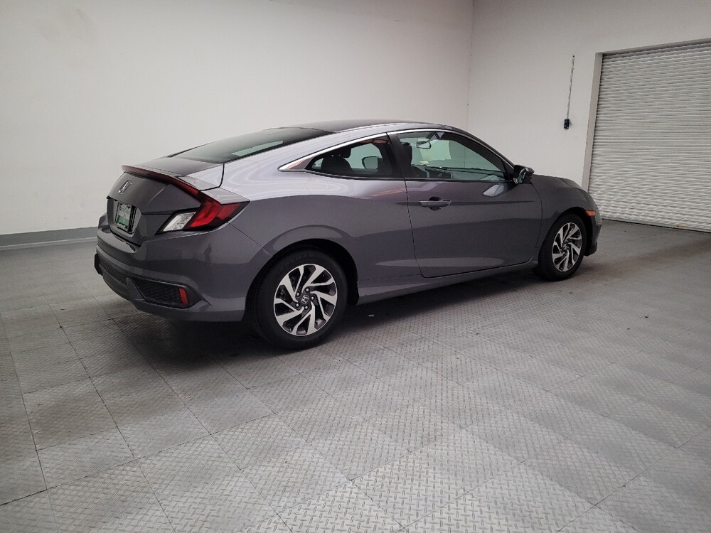 2019 Honda Civic in Downey, CA 90241 - 18111137 10