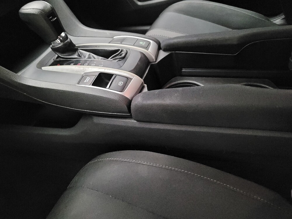 2019 Honda Civic in Downey, CA 90241 - 18111137 26