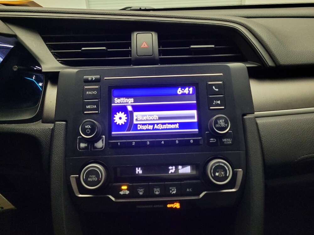 2019 Honda Civic in Downey, CA 90241 - 18111137 25