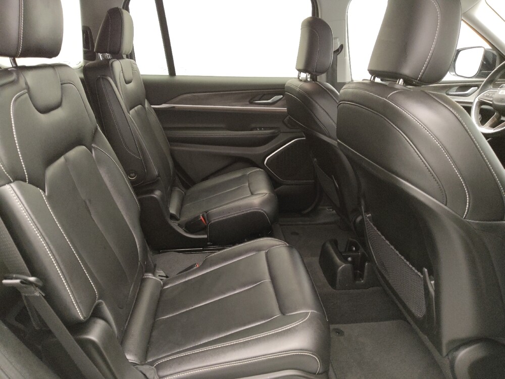 2022 Jeep Grand Cherokee L in St. Louis, MO 63125 - 18111143 19