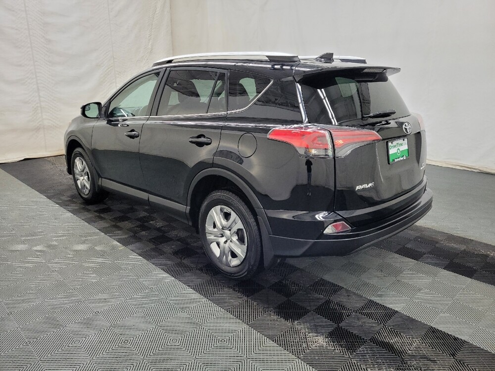 2016 Toyota RAV4 in Allentown, PA 18103 - 18111148 3