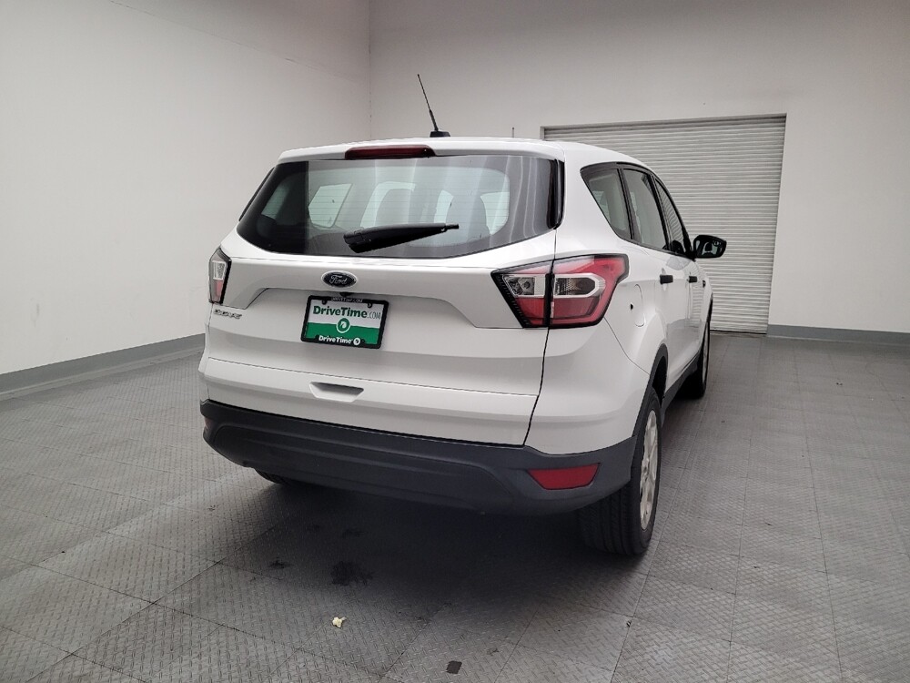 2017 Ford Escape in Torrance, CA 90504 - 18111156 7