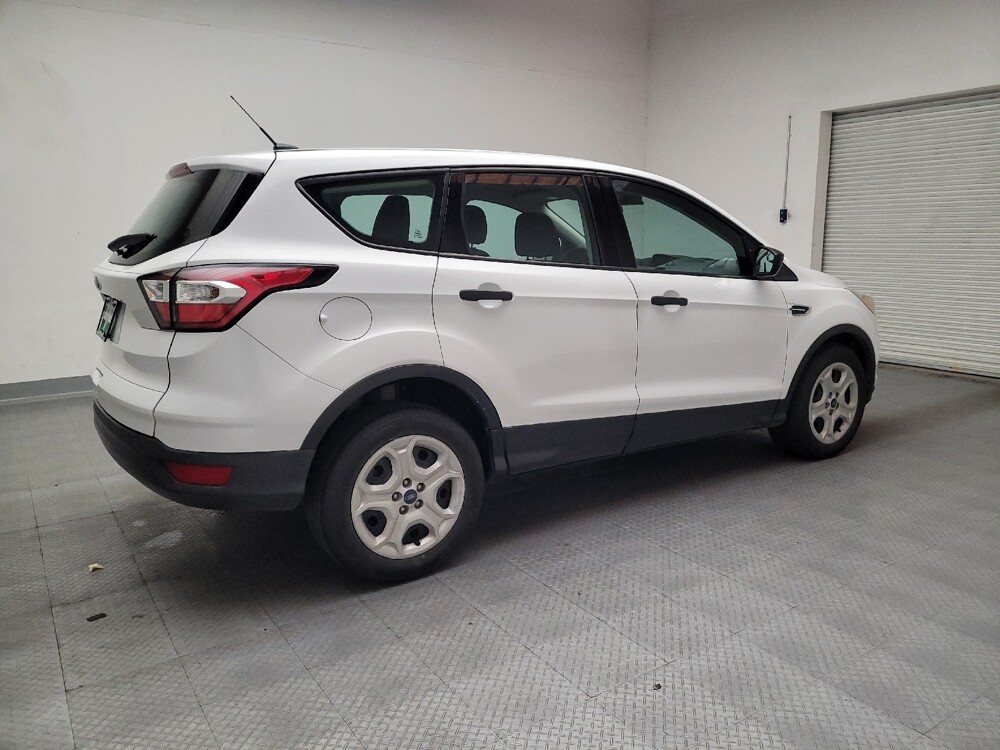 2017 Ford Escape in Torrance, CA 90504 - 18111156 10