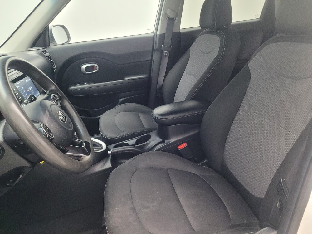 2019 Kia Soul in Conyers, GA 30094 - 18111182 17