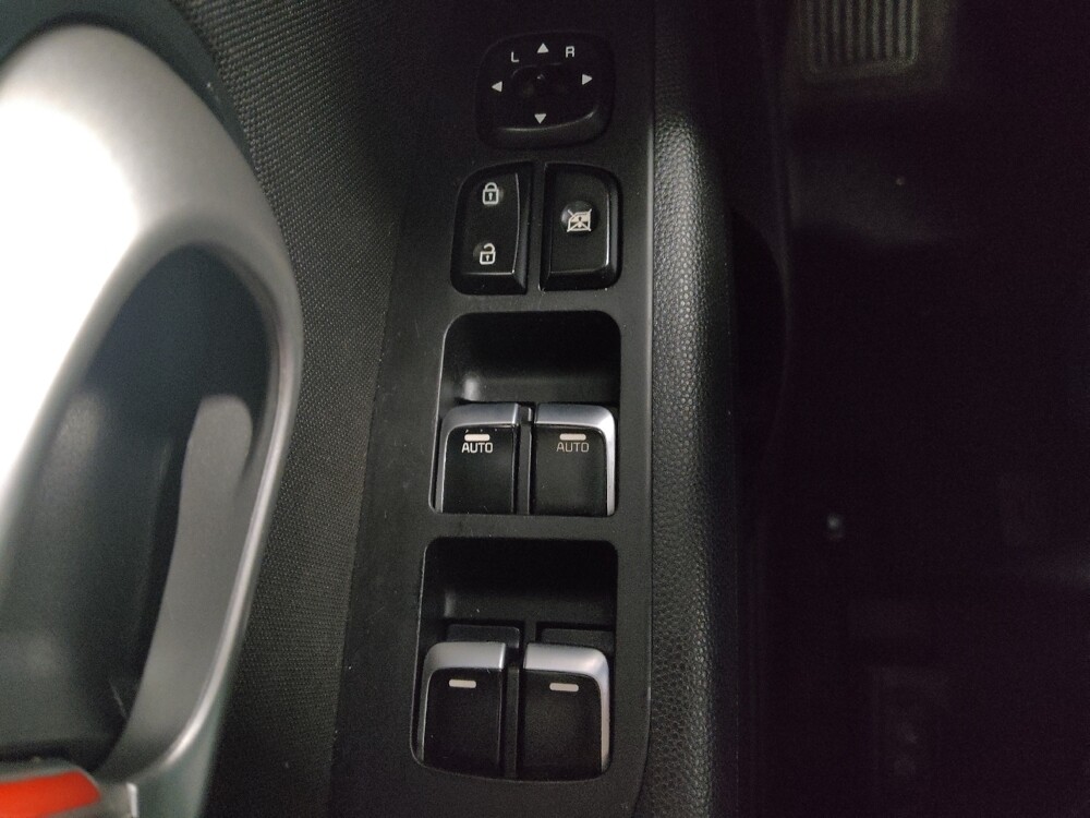 2019 Kia Soul in Conyers, GA 30094 - 18111182 27