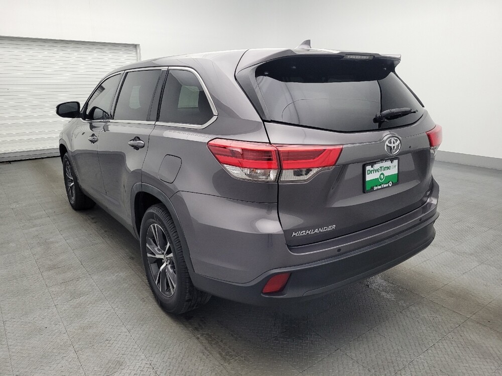 2019 Toyota Highlander in Pensacola, FL 32505 - 18111187 5