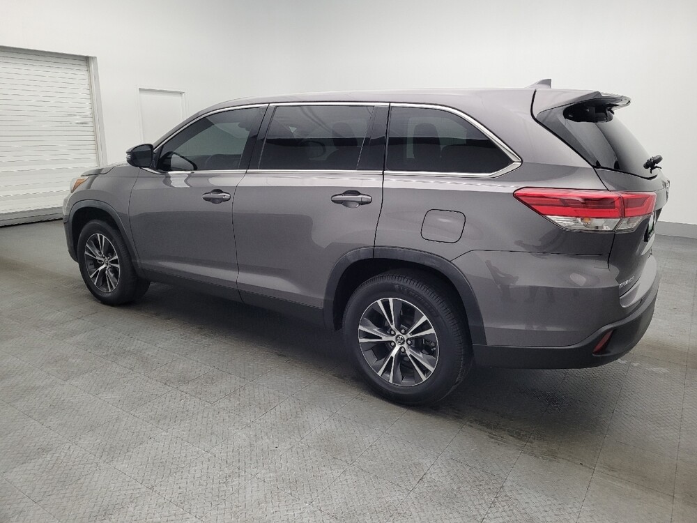 2019 Toyota Highlander in Pensacola, FL 32505 - 18111187 3