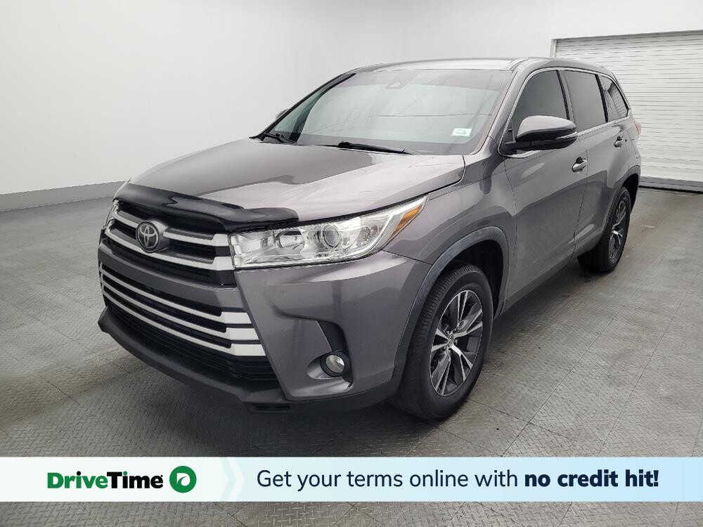 2019 Toyota Highlander in Pensacola, FL 32505 - 18111187