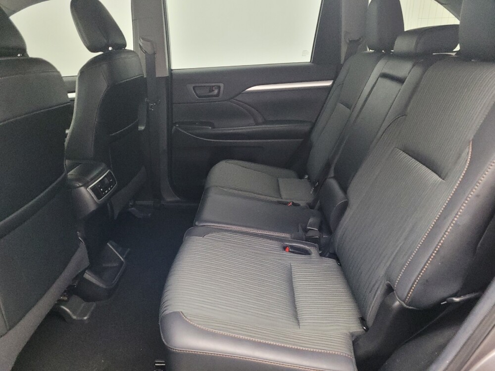 2019 Toyota Highlander in Pensacola, FL 32505 - 18111187 18