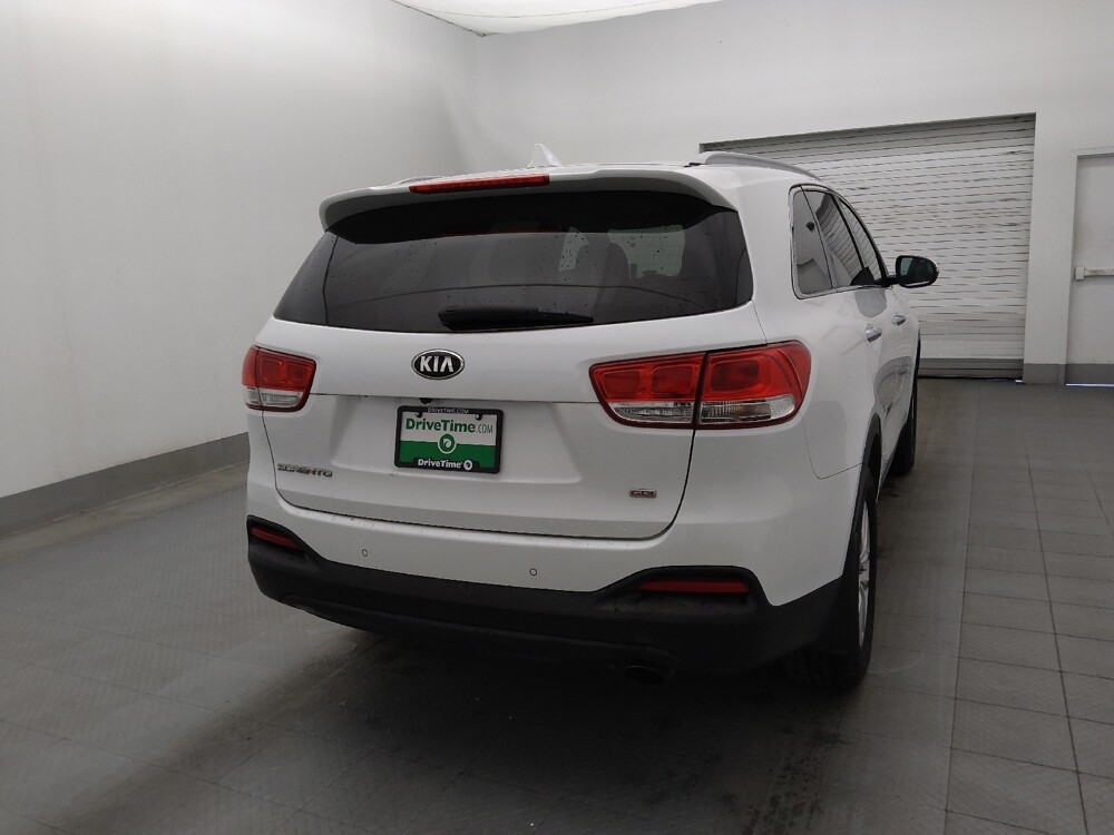 2017 Kia Sorento in Tampa, FL 33612 - 18111195 7