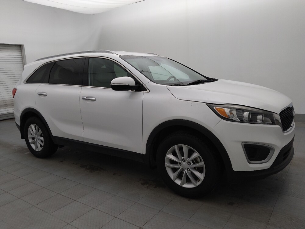 2017 Kia Sorento in Tampa, FL 33612 - 18111195 11