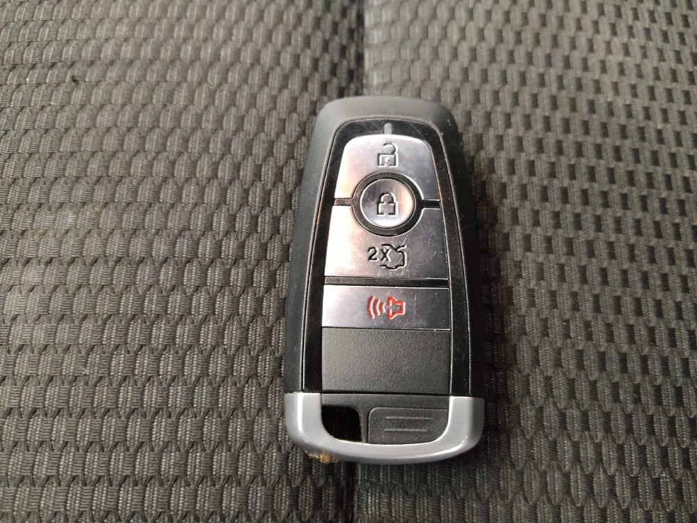 2018 Ford Explorer in Gladstone, MO 64118 - 18111200 32