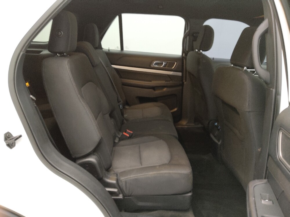 2018 Ford Explorer in Gladstone, MO 64118 - 18111200 19
