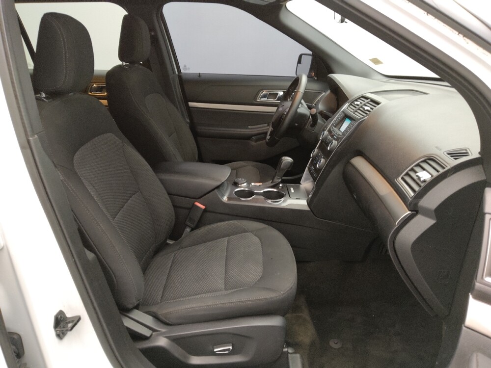 2018 Ford Explorer in Gladstone, MO 64118 - 18111200 21