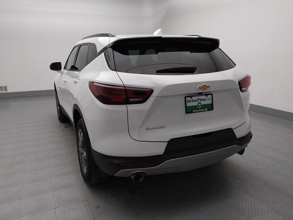 2024 Chevrolet Blazer in Wichita, KS 67207 - 18111202 6