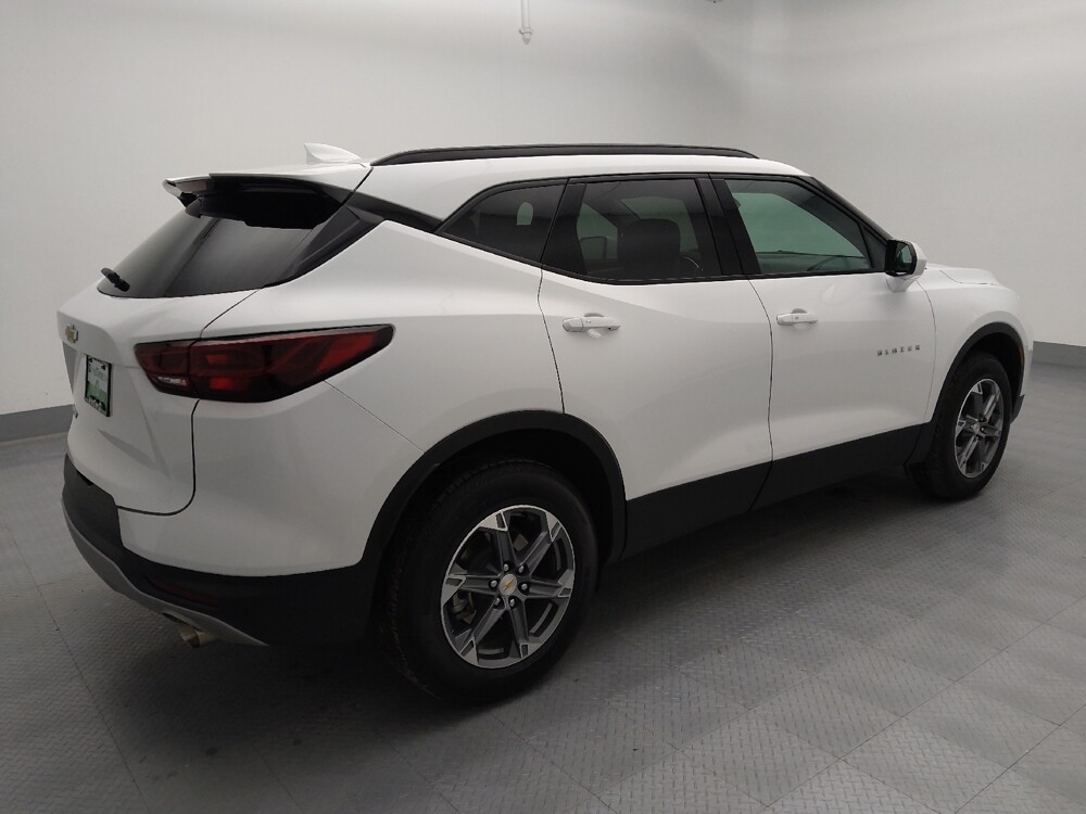 2024 Chevrolet Blazer in Wichita, KS 67207 - 18111202 10