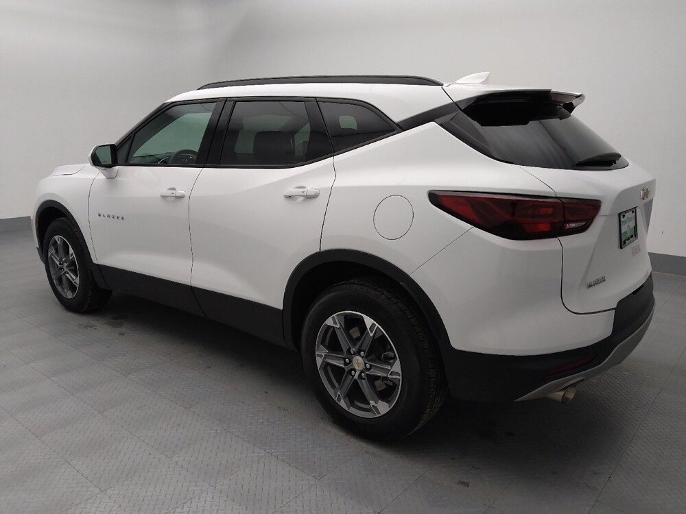 2024 Chevrolet Blazer in Wichita, KS 67207 - 18111202 3