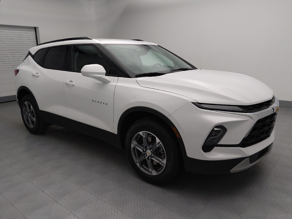 2024 Chevrolet Blazer in Wichita, KS 67207 - 18111202 11
