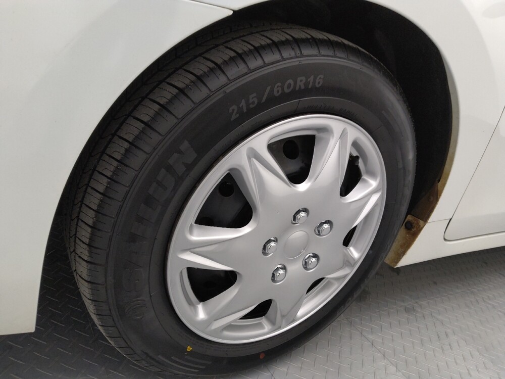 2015 Nissan Altima in Independence, MO 64055 - 18111204 31