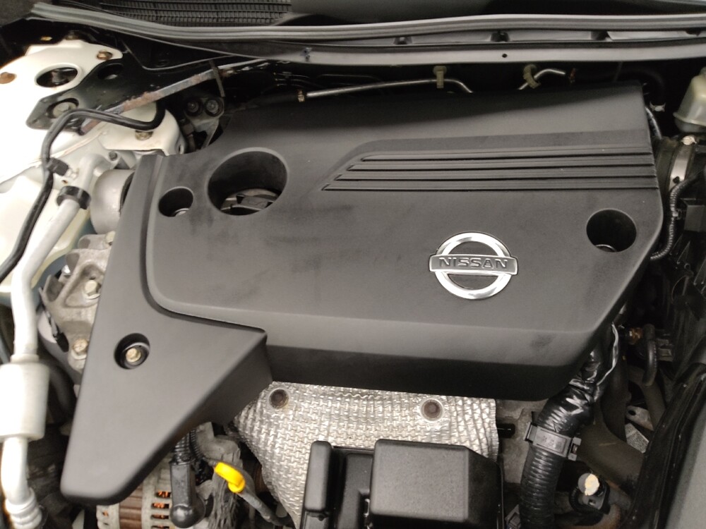 2015 Nissan Altima in Independence, MO 64055 - 18111204 30