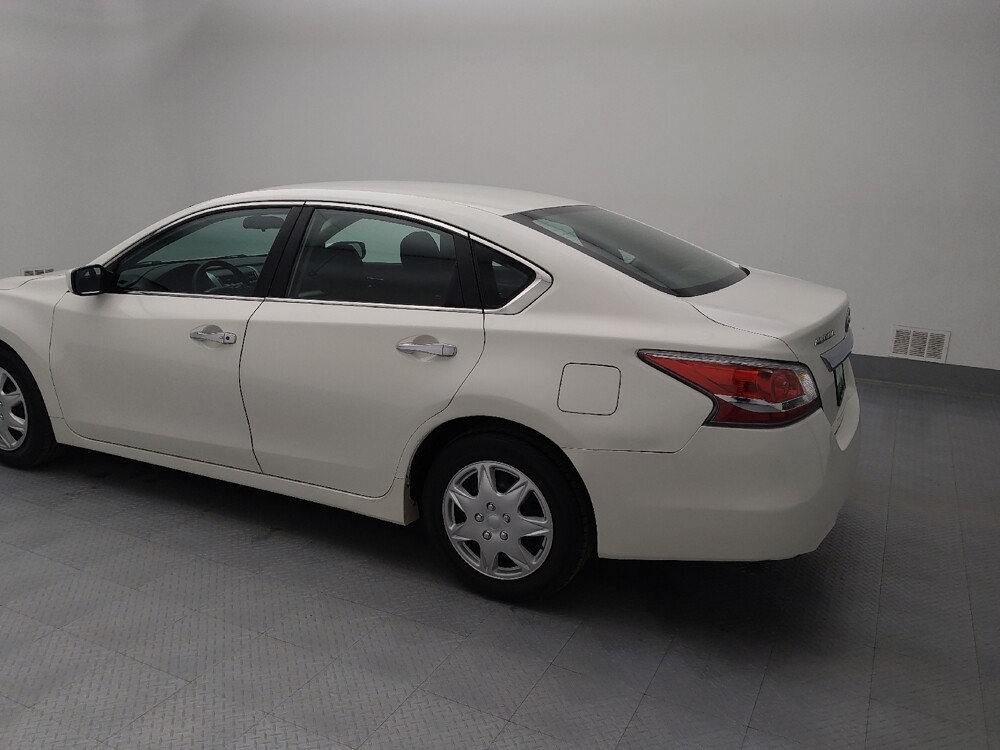 2015 Nissan Altima in Independence, MO 64055 - 18111204 3