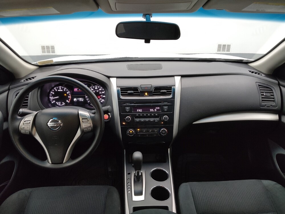2015 Nissan Altima in Independence, MO 64055 - 18111204 22