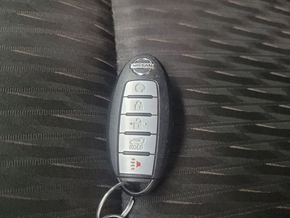 2020 Nissan Rogue in Ft Wayne, IN 46805 - 18111210 32