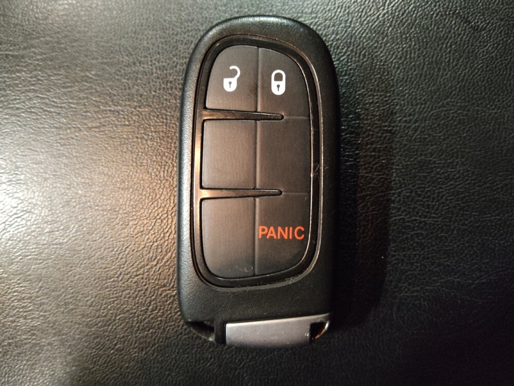 2019 Jeep Cherokee in Pensacola, FL 32505 - 18111213 32