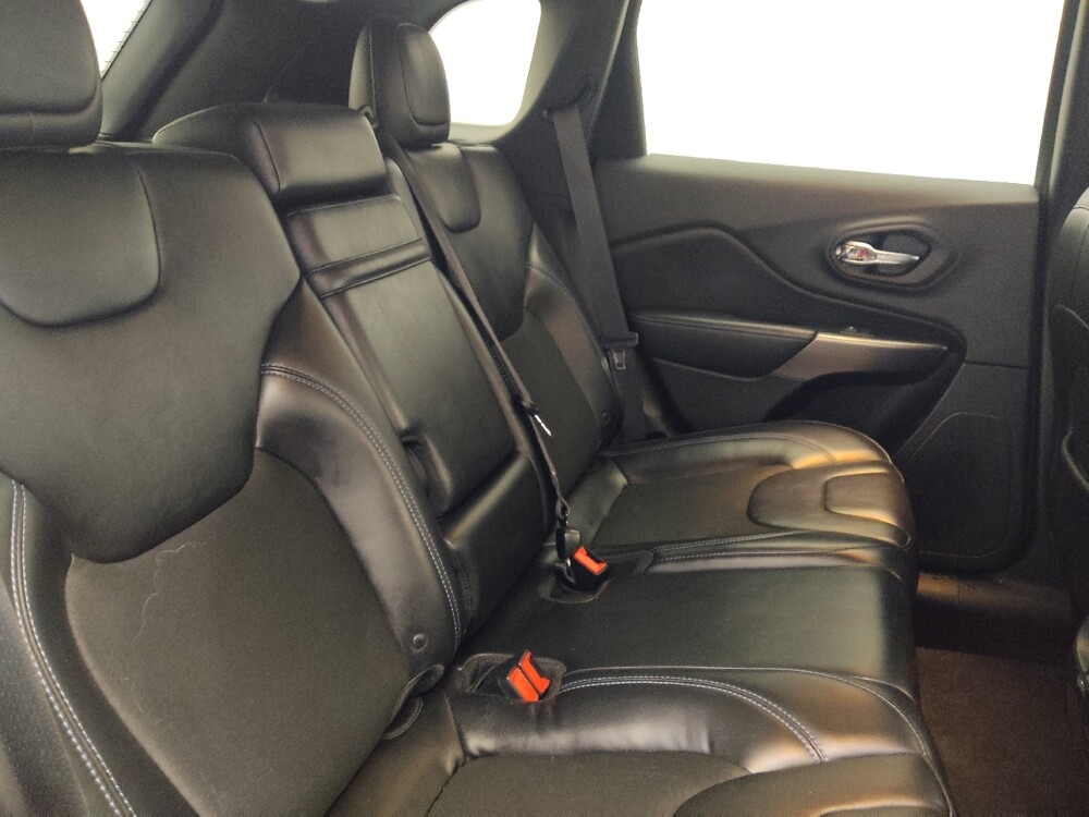 2019 Jeep Cherokee in Pensacola, FL 32505 - 18111213 19