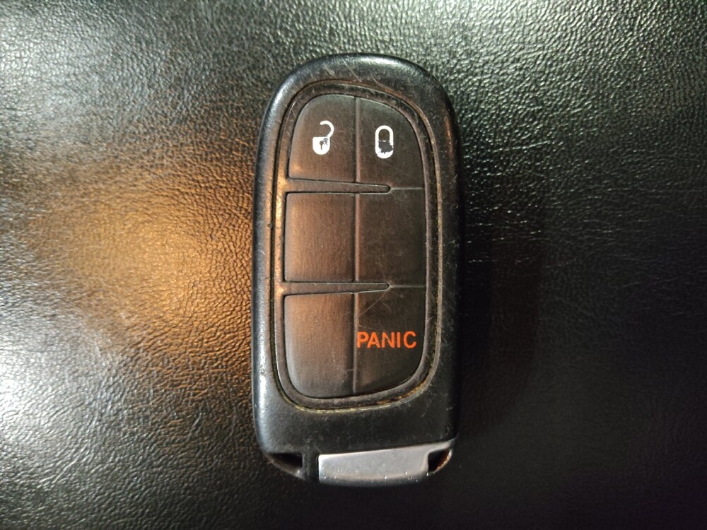 2020 Jeep Cherokee in Pensacola, FL 32505 - 18111215 32