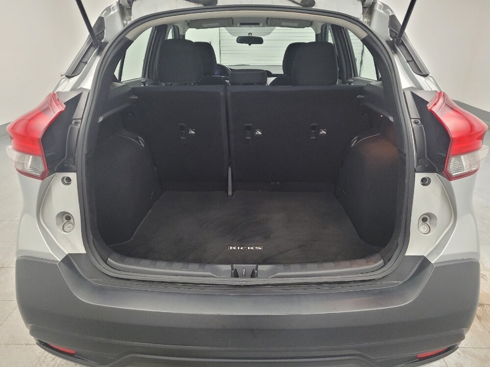 2018 Nissan Kicks in Miamisburg, OH 45342 - 18111219 29
